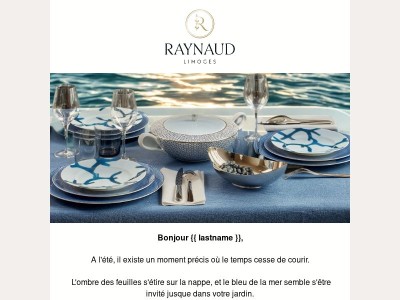 L'été infuse en bleu profond