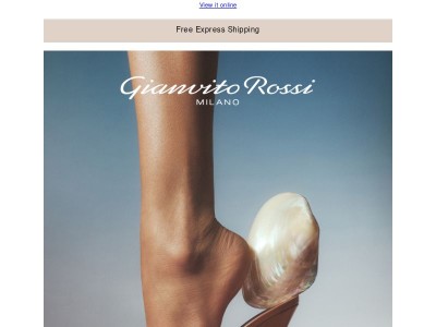 As in a dreamlike underwater soirée